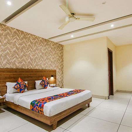 Fabhotel Golden Glory New Delhi Eksteriør bilde