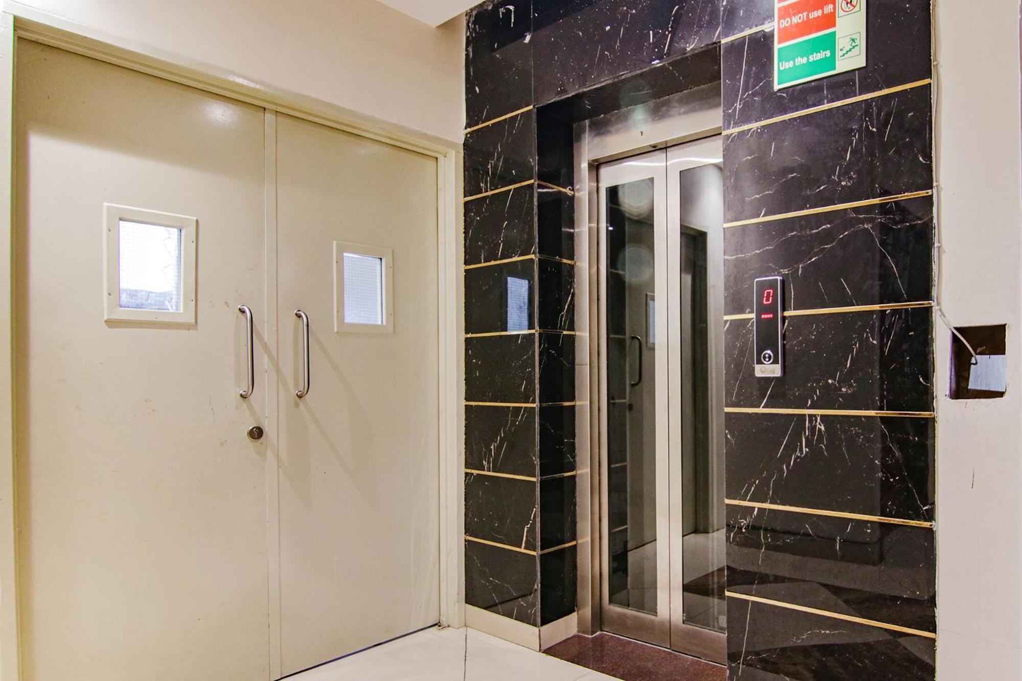 Fabhotel Golden Glory New Delhi Eksteriør bilde