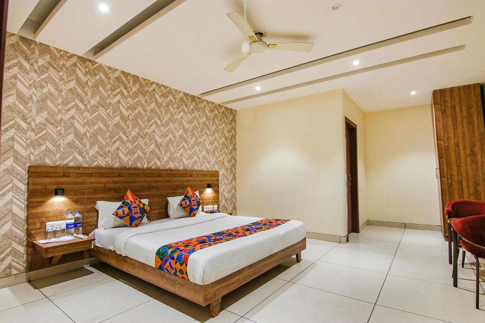 Fabhotel Golden Glory New Delhi Eksteriør bilde