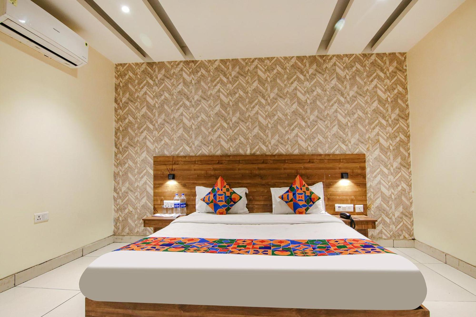 Fabhotel Golden Glory New Delhi Eksteriør bilde