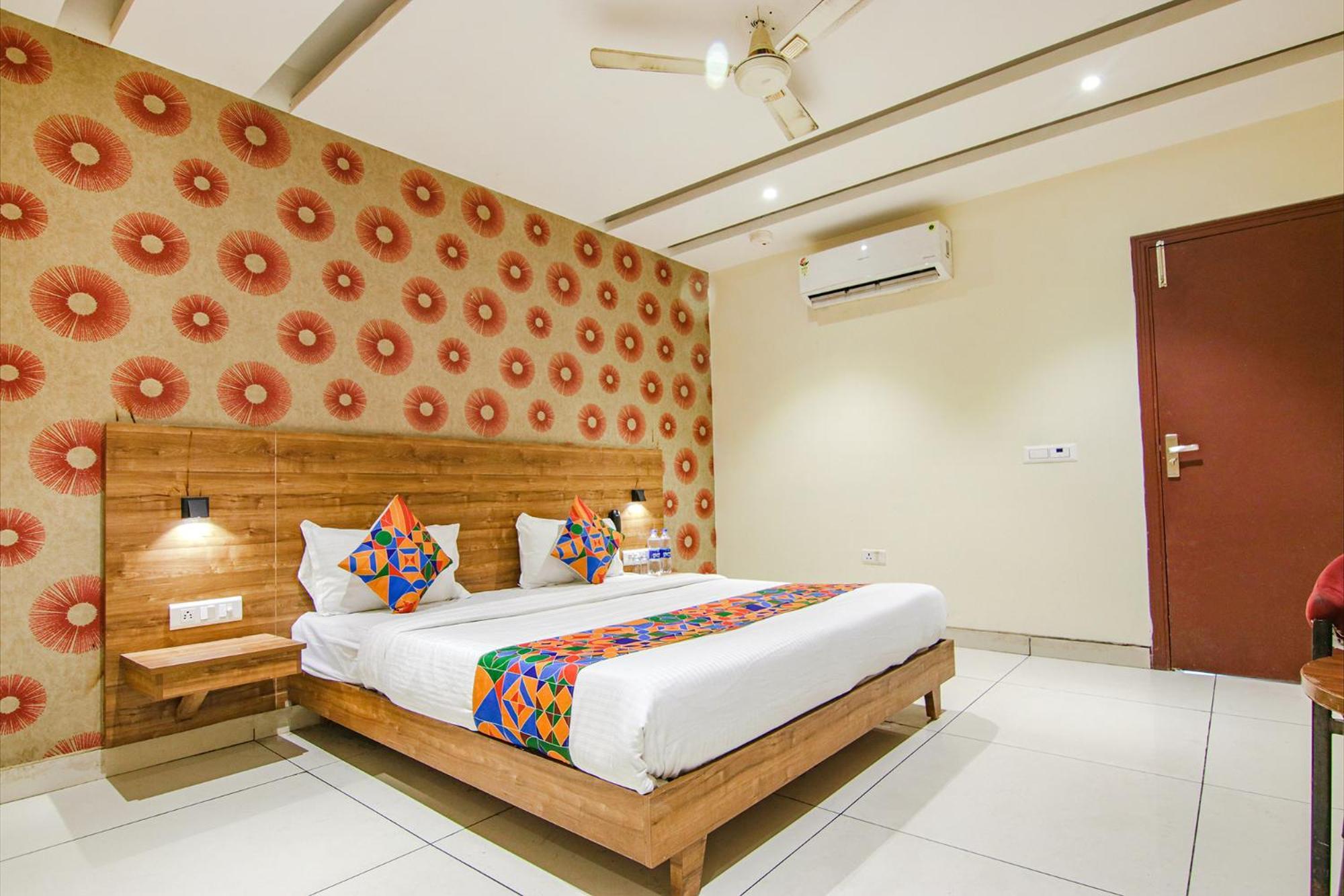 Fabhotel Golden Glory New Delhi Eksteriør bilde
