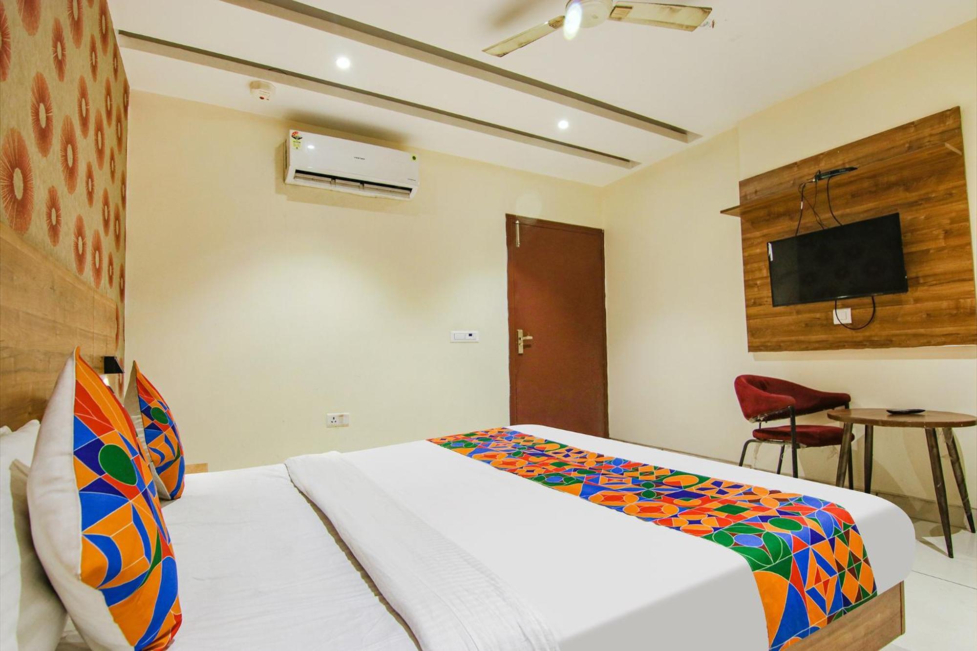 Fabhotel Golden Glory New Delhi Eksteriør bilde